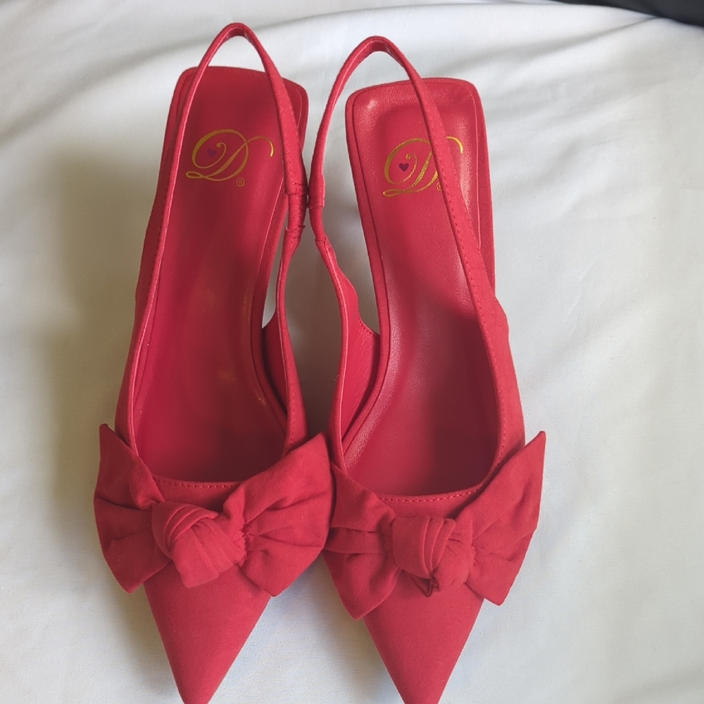NEVER WORN! Vibrant Red Slingback Kitten Heels with Bow